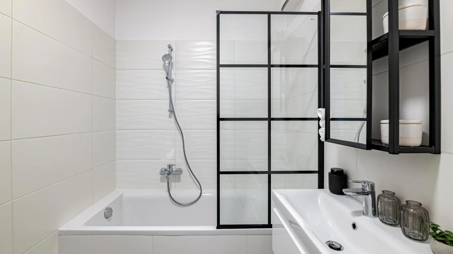 Parkwest Luxury Apartment Budapest Hungary